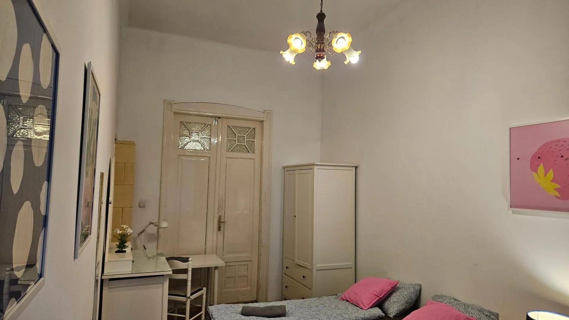 Lovely Riverside Rooms Budapest 0*,  Hungary