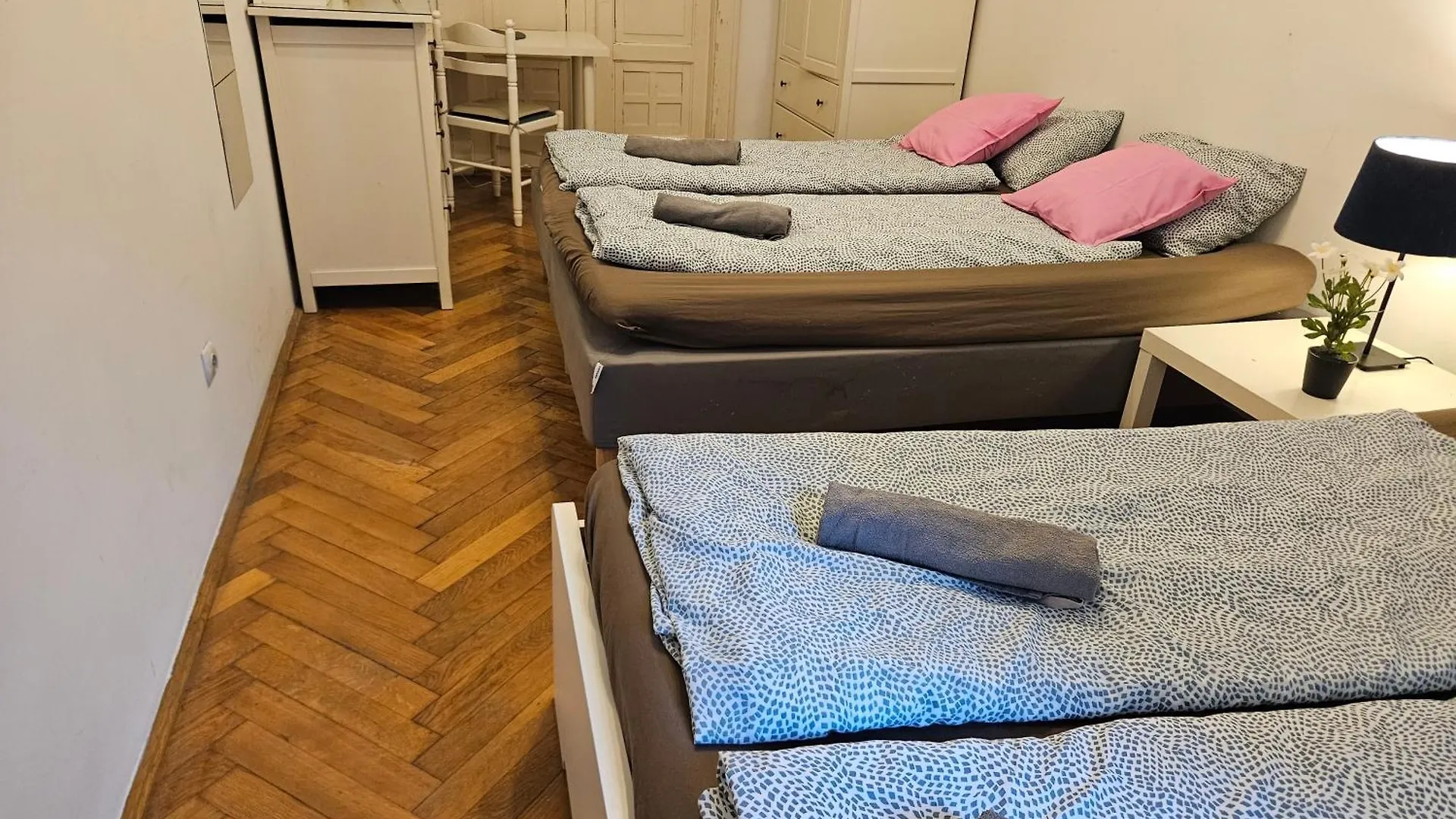 Lovely Riverside Rooms Budapest 0*,  Hungary